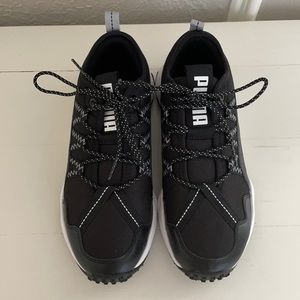 Puma women’s Ember trail sneakers size 9